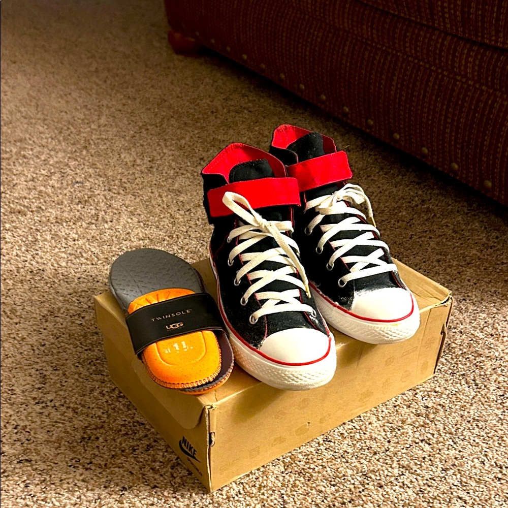 Retro All-Star Converse high top gym shoe with strap across the front size 10